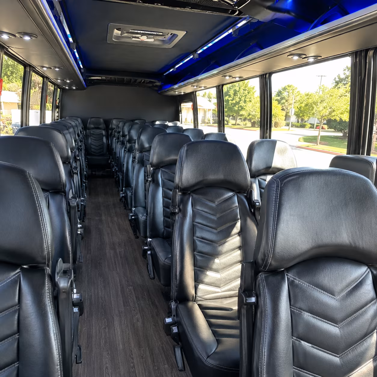 minibuses and motorcoaches to grounds for sculpture and hamilton destinations